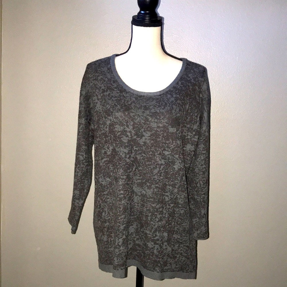 SIMPLY VERA WANG GRAY AND SPARKLE SWEATER.